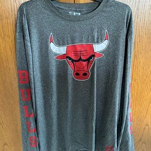 NBA Men’s XL Chicago Bulls Long Sleeve Shirt